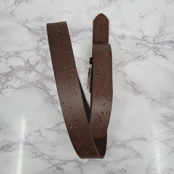 Faded Glory Vintage Women's Brown Leather Belt With Laser Cut Floral Design - Picture 6 of 10